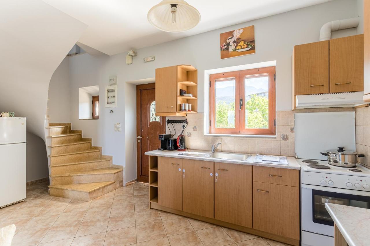 Chioureas Apartments Levktron Экстерьер фото